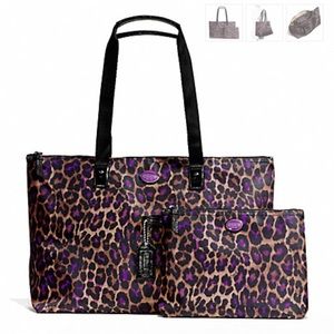 Coach Packable Weekender Nylon Travel Bag Tote  w/ Makeup Bag.